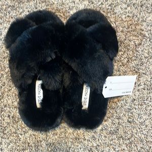 Steve Madden ladies slippers medium 7-8